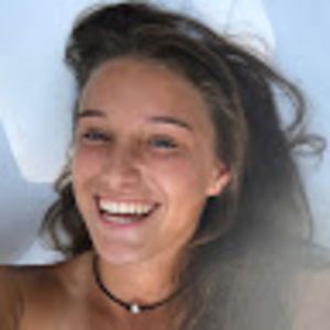 Meet your Posher, Carly